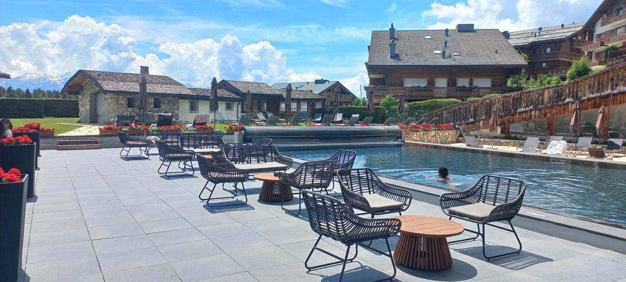 Apartment 24 Hotel Etrier Pool & Spa クラン エクステリア 写真