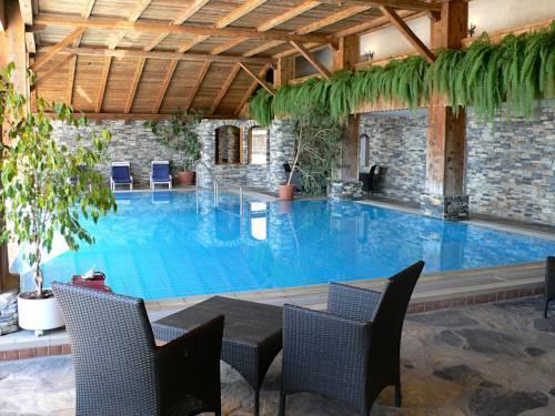 Apartment 24 Hotel Etrier Pool & Spa クラン エクステリア 写真
